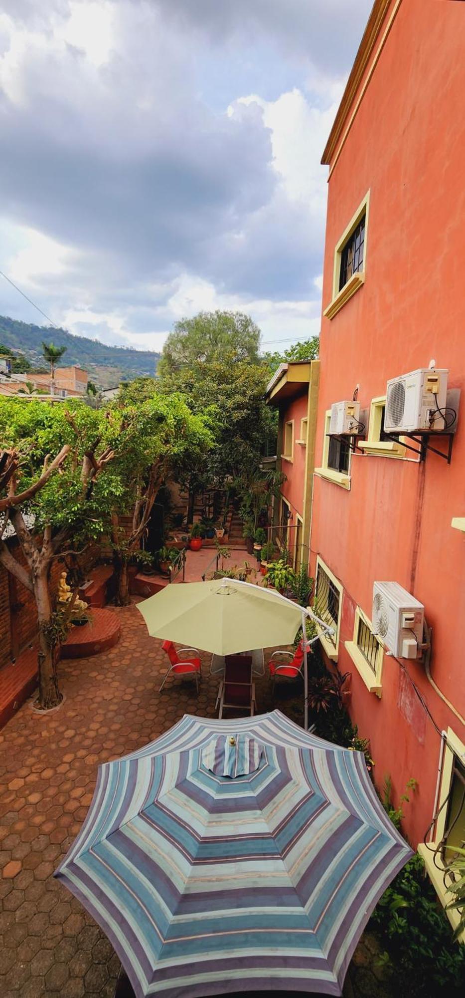 Hotel Alsacia Tegucigalpa Bagian luar foto