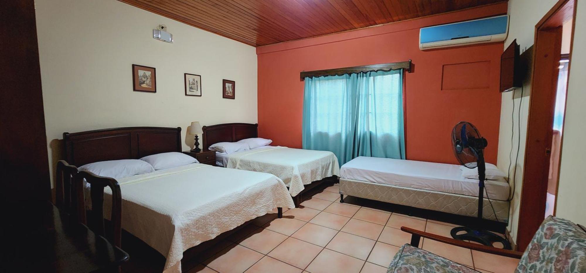 Hotel Alsacia Tegucigalpa Bagian luar foto