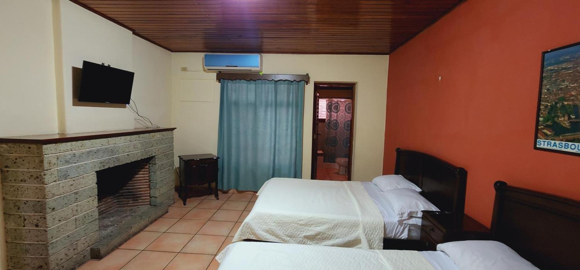 Hotel Alsacia Tegucigalpa Bagian luar foto